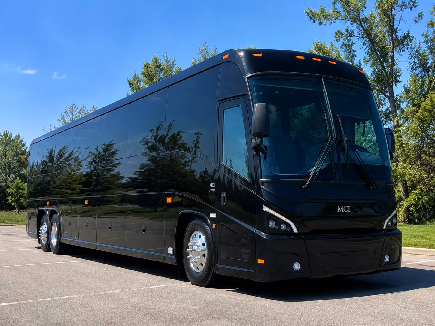 hit the virginia zoo or the children s museum of virginia on a suffolk field trip charter bus