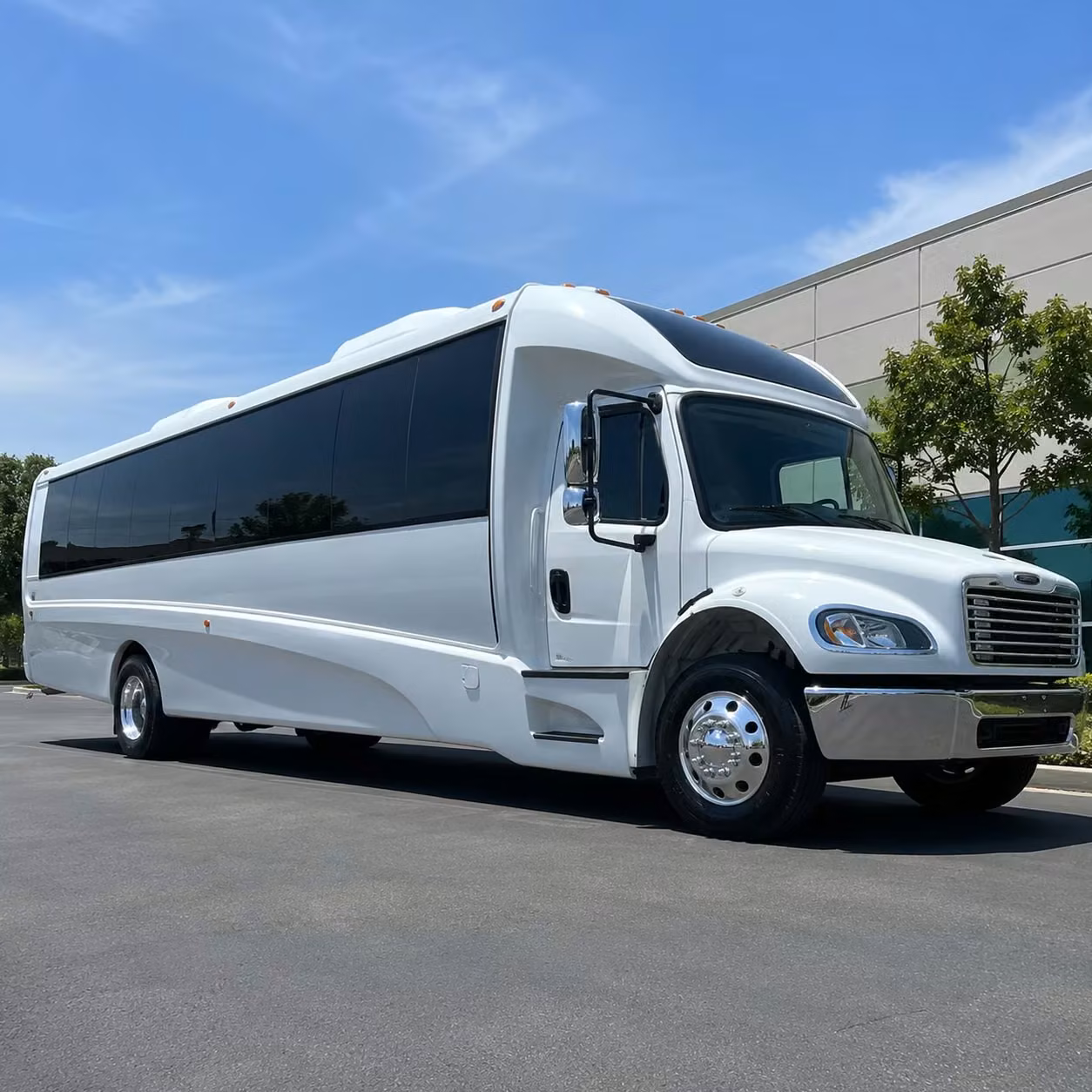 suffolk 28 passenger minibus rental
